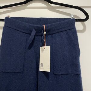 Quince Cashmere Navy Sweatpants Size 10 Kids